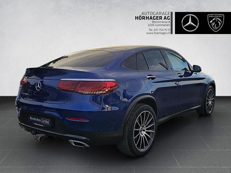 Gebraucht Mercedes GLC300 AMG line 245 PS (180 kW) 2022 Blau Coupé