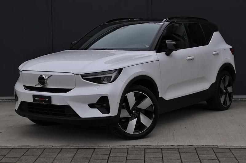 Weiss Gebraucht 2025 Volvo XC40 Ultimate SUV | CHF 47’650 (Teuer) - Bild 1/4