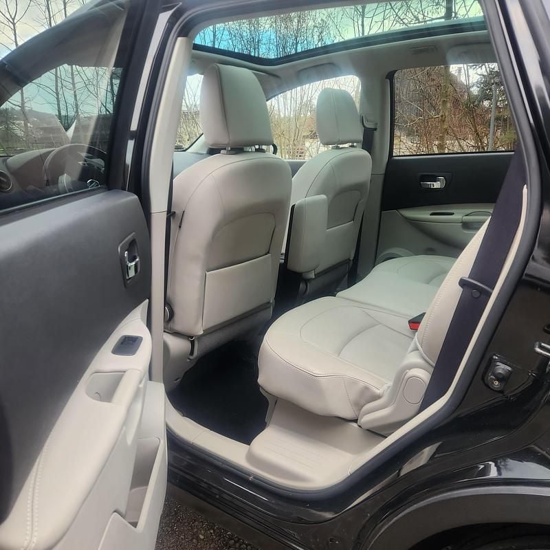 Gebraucht Nissan Qashqai +2 Tekna 141 PS (103 kW) 2010 SUV