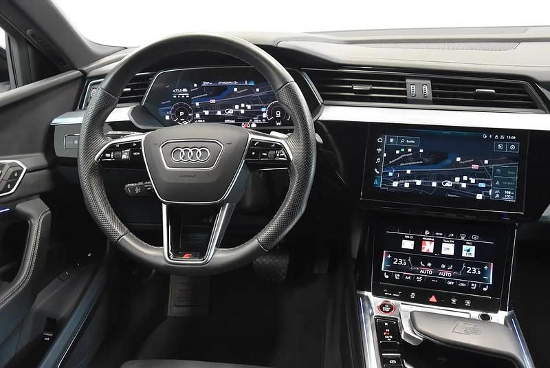 Gebraucht Audi e-tron 369 kW (503 PS) 2026 Gray SUV