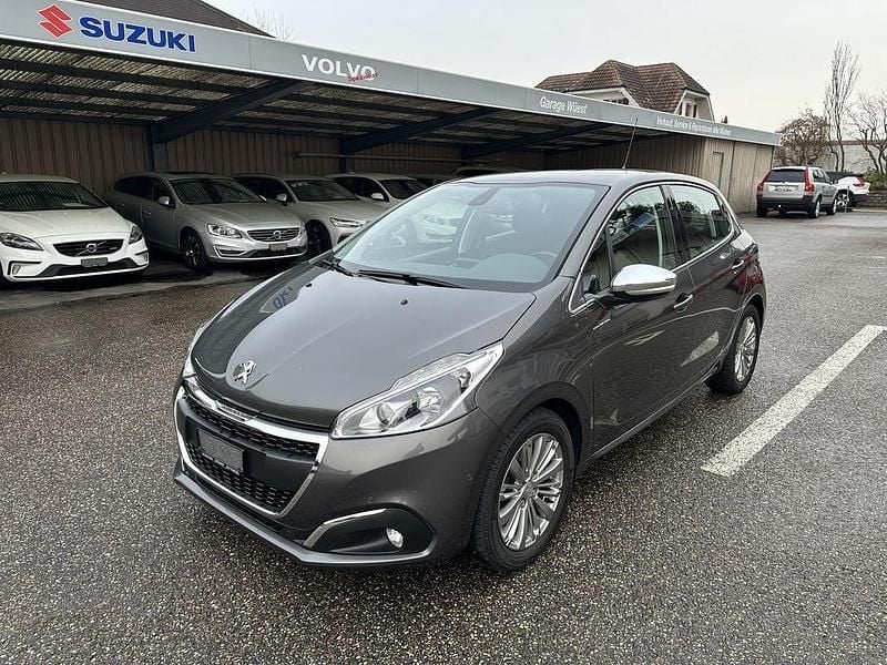 Gebraucht Peugeot 208 Allure 110 PS (80 kW) 2018 Kleinwagen