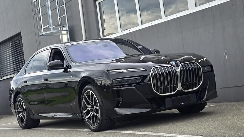 Gebraucht BMW 740 M Sport 286 PS (210 kW) 2024 Limousine