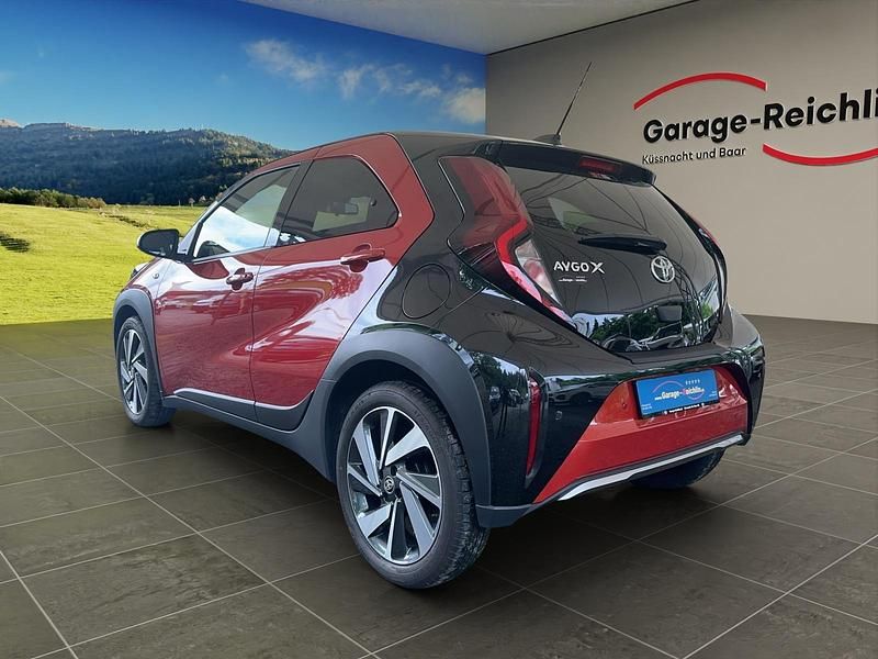 Gebraucht Toyota Aygo X Style 72 PS (52 kW) 2023 Rot SUV