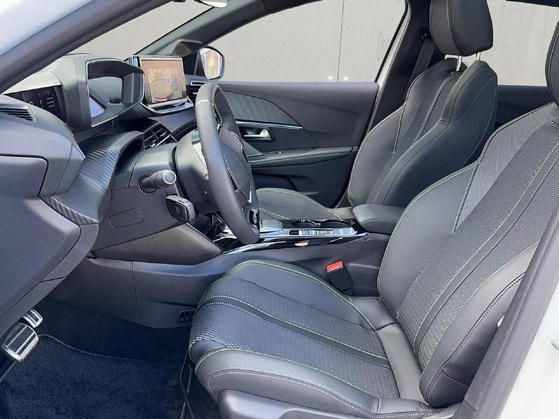 Gebraucht Peugeot e-208 GT 114 kW (156 PS) 2024 Weiss Kleinwagen