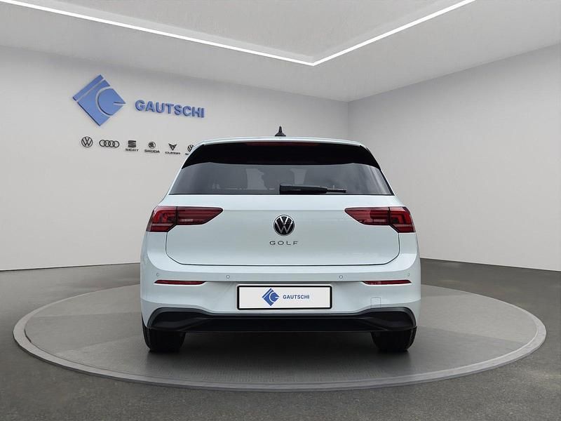 Neu VW Golf VIII Basis 115 PS (84 kW) 2026 Grau Limousine