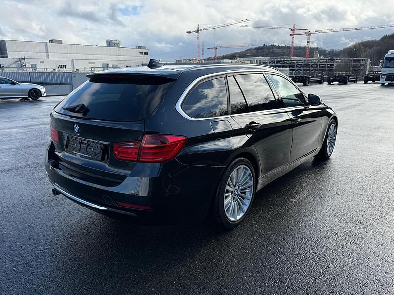 Gebraucht BMW 320 Luxury Line 184 PS (135 kW) 2013 Kombi