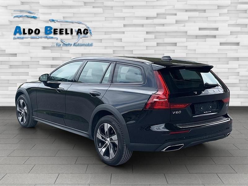 Gebraucht Volvo V60 CC 211 PS (155 kW) 2021 Schwarz Kombi