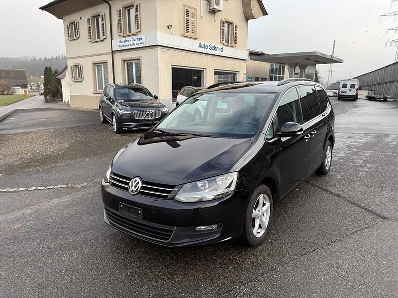 Gebraucht VW Sharan Comfortline 150 PS (110 kW) 2018 Van / Kleinbus