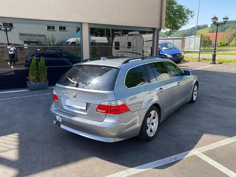 Gebraucht BMW 530 218 PS (160 kW) 2004 Kombi