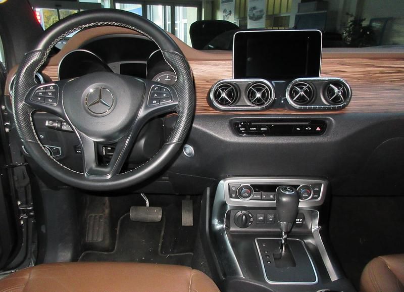 Gebraucht Mercedes X250 Progressive 190 PS (139 kW) 2018 Abholung