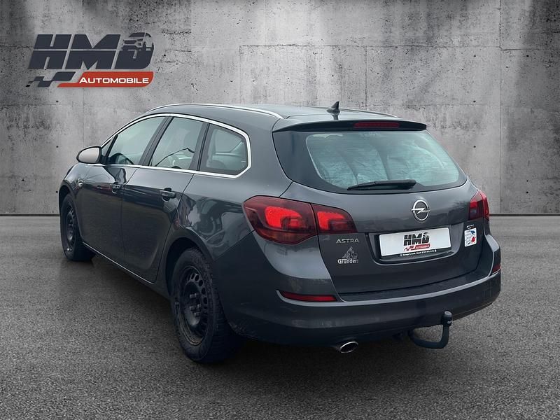 Gebraucht Opel Astra Cosmo 165 PS (121 kW) 2012 Kombi