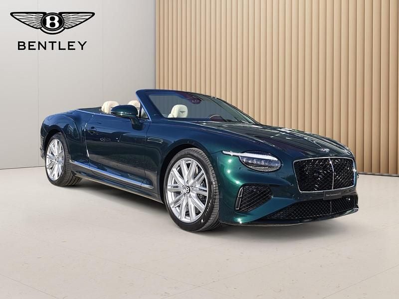 Neu Bentley Continental 680 PS (500 kW) 2025 Grün Cabrio