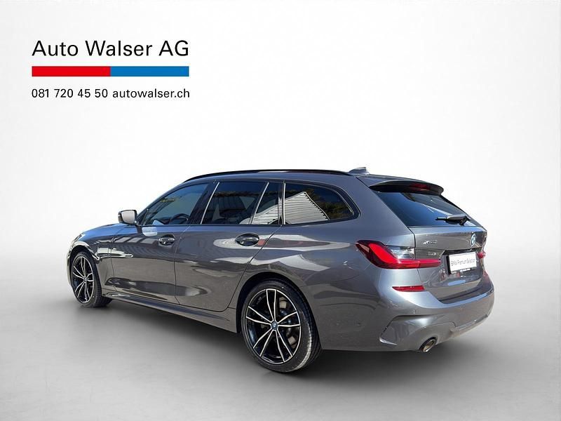 Gebraucht BMW 330e Shadowline 292 PS (214 kW) 2021 Grau Kombi