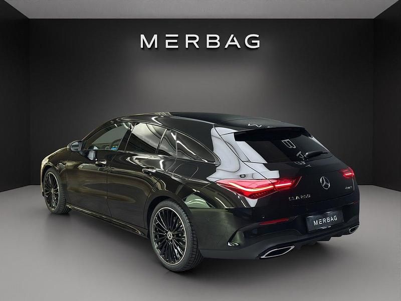 Gebraucht Mercedes CLA250 224 PS (164 kW) 2024 Schwarz Limousine