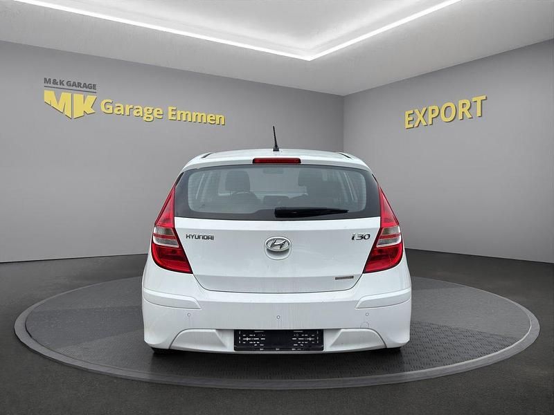 Gebraucht Hyundai i30 Edition 126 PS (92 kW) 2010 Limousine