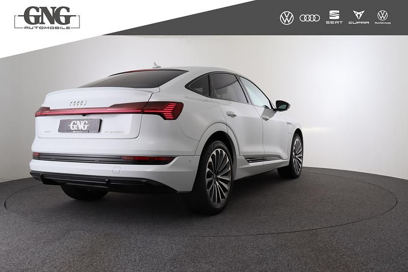 Gebraucht Audi e-tron Attraction 230 kW (313 PS) 2021 SUV