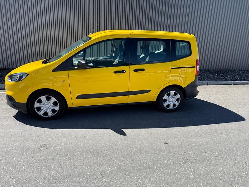 Gebraucht Ford Tourneo Courier Trend+ 100 PS (73 kW) 2019 Van / Kleinbus