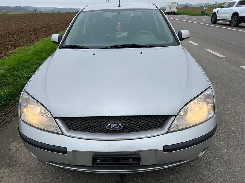 Gebraucht Ford Mondeo 130 PS (95 kW) 2003