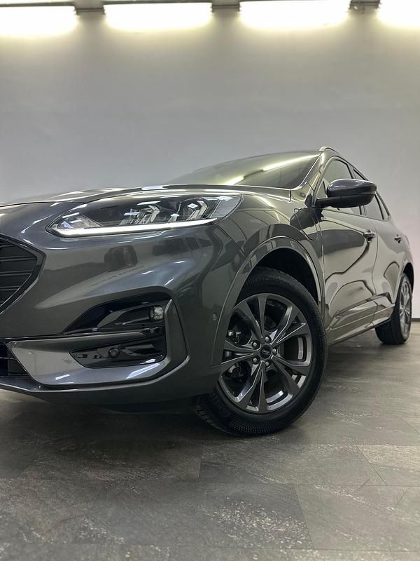Gebraucht Ford Kuga ST-Line 224 PS (164 kW) 2023 SUV
