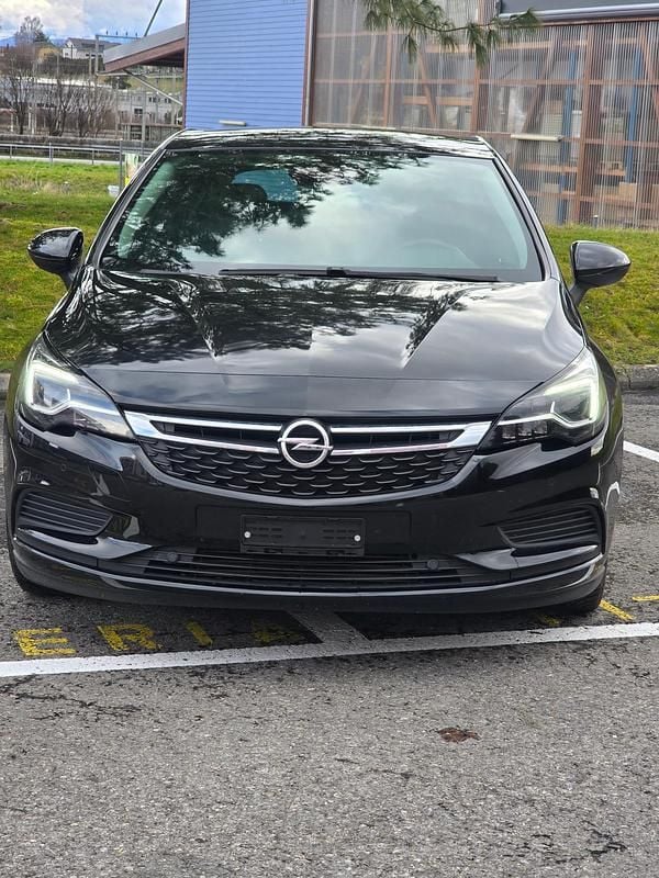 Gebraucht Opel Astra Enjoy 105 PS (77 kW) 2018