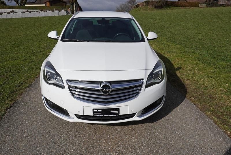 Gebraucht Opel Insignia Edition 170 PS (125 kW) 2014 Kombi