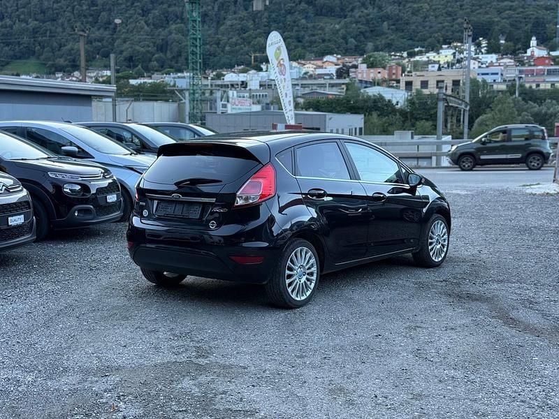 Gebraucht Ford Fiesta Titanium 100 PS (73 kW) 2015 Kleinwagen
