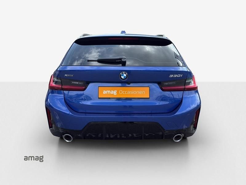 Gebraucht BMW 330 M Sport 245 PS (180 kW) 2024 Blau Kombi