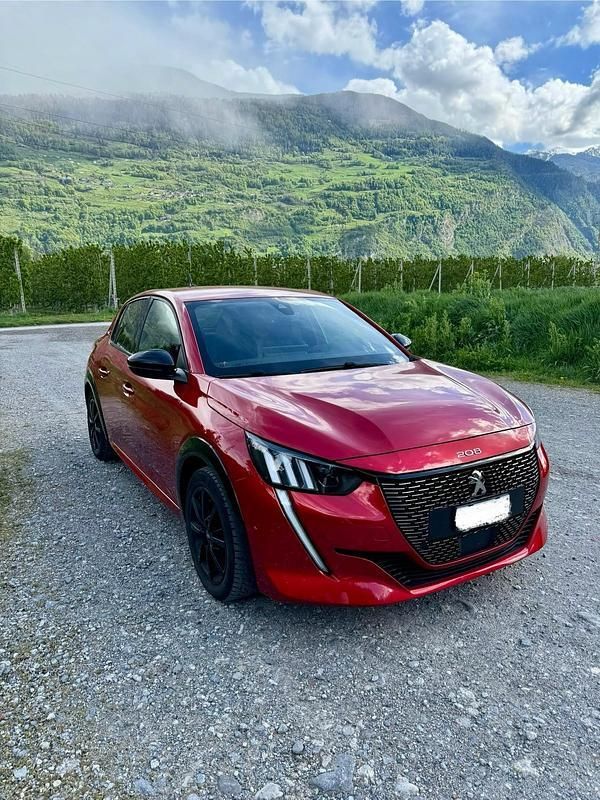 Gebraucht 2021 Peugeot 208 GT-line Kleinwagen | CHF 21’900 (Teuer) - Bild 1/4