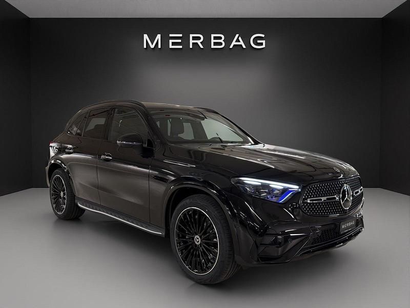 Schwarz Neu 2025 Mercedes GLC300e SUV | CHF 99’900 - Bild 1/4