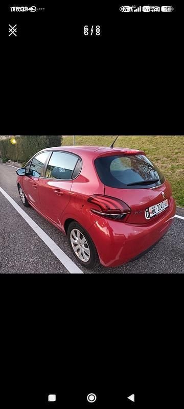 Gebraucht Peugeot 208 Active 82 PS (60 kW) 2017 Kleinwagen