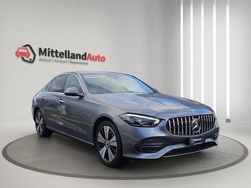 Gebraucht Mercedes C200 Avantgarde 204 PS (150 kW) 2022 Limousine