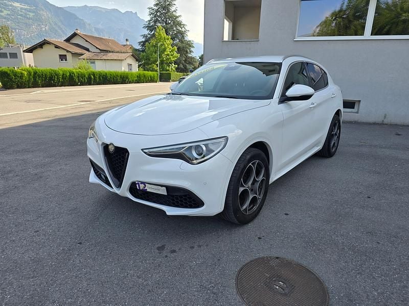 Gebraucht 2017 Alfa Romeo Stelvio Executive SUV | CHF 20’990 (Etwas zu teuer) - Bild 1/4