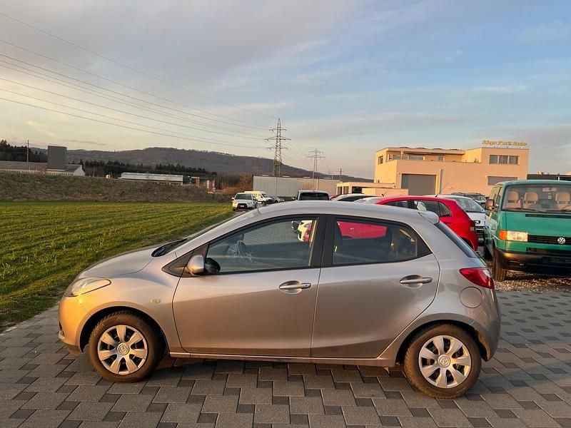 Gebraucht Mazda 2 Exclusive 86 PS (63 kW) 2009 Kleinwagen