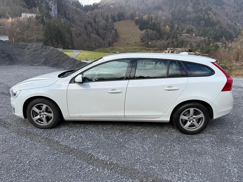 Gebraucht 2016 Volvo V60 Kinetic Kombi | CHF 11’500 - Bild 1/4