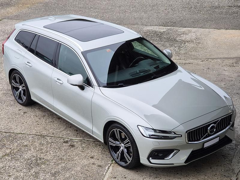 Gebraucht Volvo V60 Inscription 310 PS (228 kW) 2018 Kombi