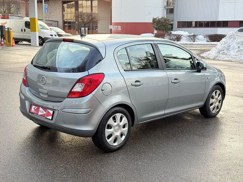 Gebraucht Opel Corsa Color Edition 100 PS (73 kW) 2012 Kleinwagen