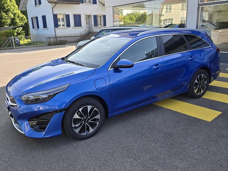 Neu Kia Ceed Sportswagon Style 141 PS (103 kW) 2025 Blau Kombi
