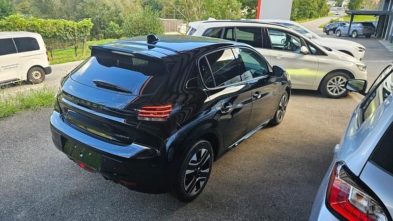 Neu Peugeot 208 Allure Premium 100 PS (73 kW) 2025 Kleinwagen