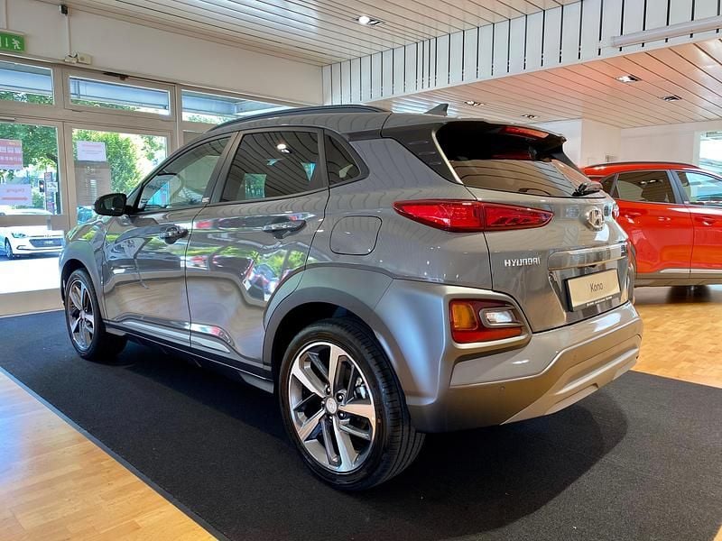 Gebraucht Hyundai Kona 120 PS (88 kW) 2021 Grau SUV