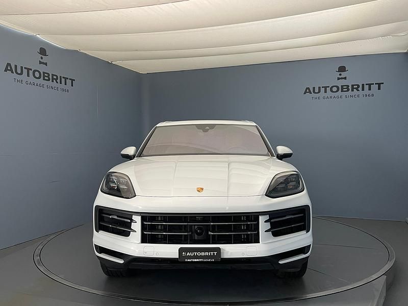 Gebraucht Porsche Cayenne 305 PS (224 kW) 2024 Weiss SUV