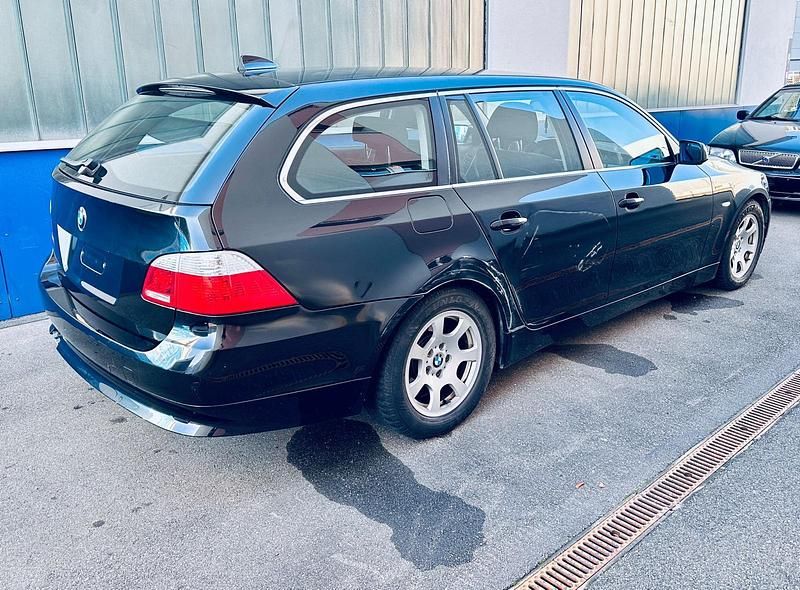Gebraucht BMW 530 258 PS (189 kW) 2006 Kombi
