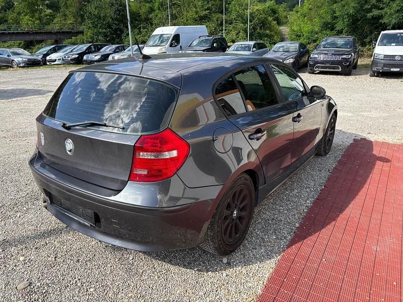 Gebraucht BMW 118 122 PS (89 kW) 2006 Kleinwagen