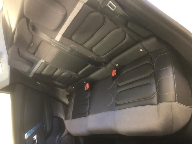 Gebraucht Citroën e-C4 Shine 100 kW (136 PS) 2023 Weiss Limousine