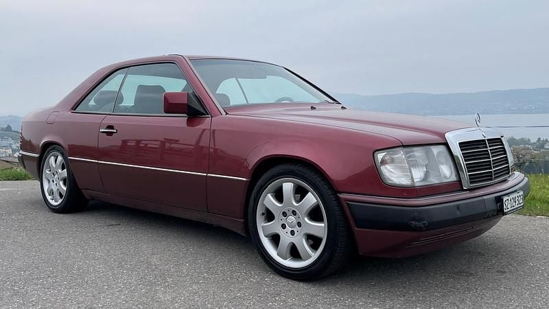 Gebraucht Mercedes 230 132 PS (97 kW) 1990
