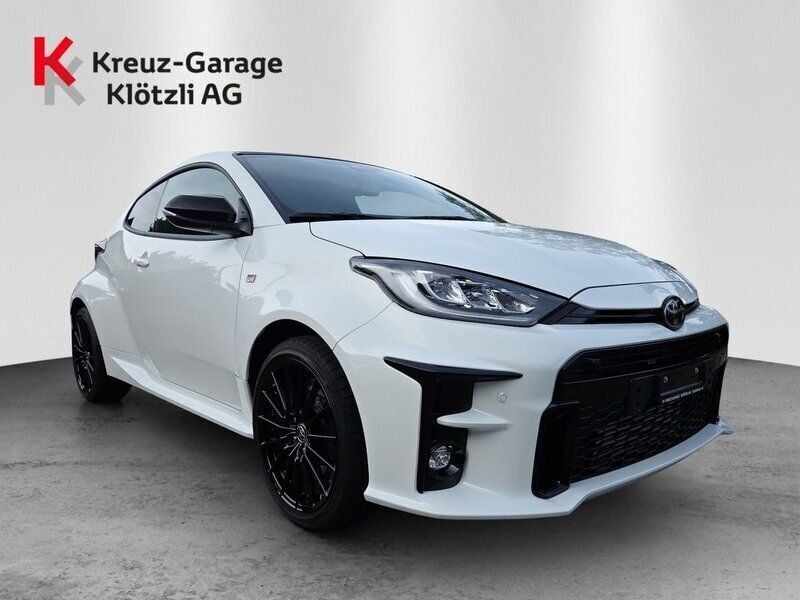 Weiss Gebraucht 2023 Toyota Yaris Sport Kleinwagen | CHF 37’600 (Etwas zu teuer) - Bild 1/4