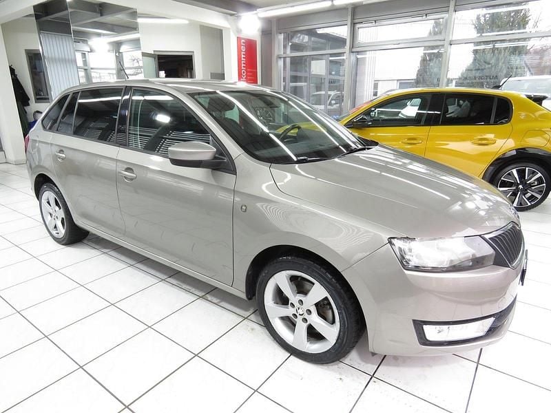 Gebraucht Skoda Rapid Elegance 105 PS (77 kW) 2014 Kleinwagen