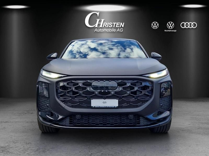 Neu Audi Q3 Sportback Ambiente 265 PS (194 kW) 2026 Braun SUV