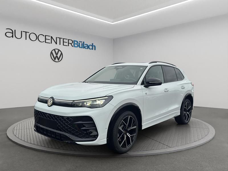 Weiss Neu 2025 VW Tiguan R-line SUV | CHF 58’700 (Etwas zu teuer) - Bild 1/4