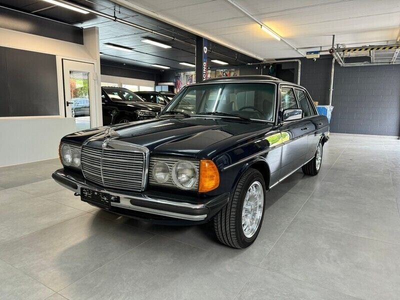 Gebraucht 1978 Mercedes 230 | CHF 21’900 - Bild 1/4