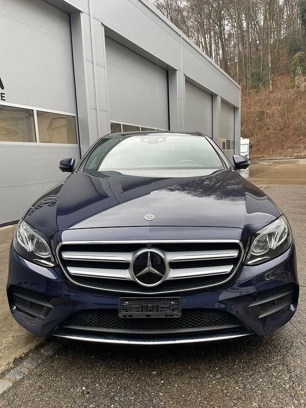 Gebraucht Mercedes E350 AMG line 258 PS (189 kW) 2019